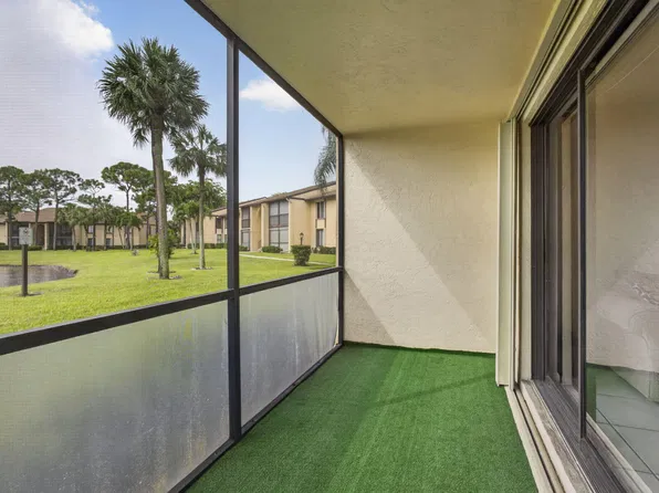812 Sky Pine Way #G1, Greenacres, FL 33415