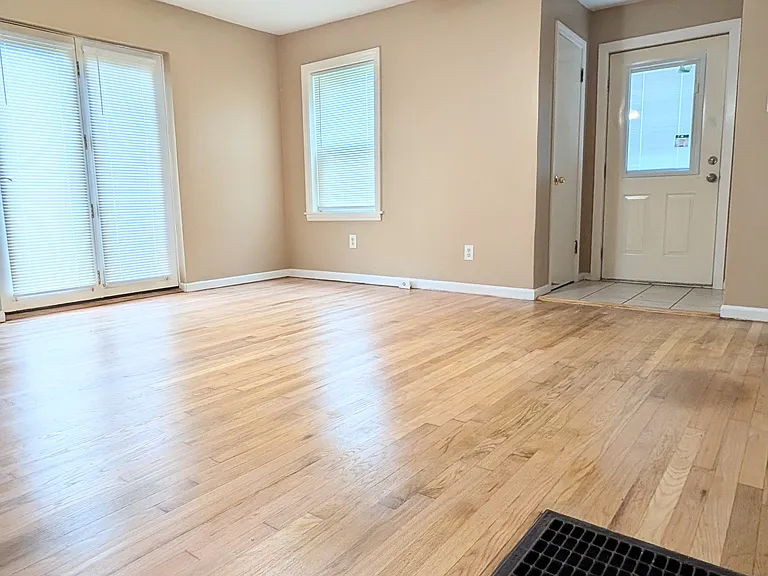 1215 S Willow Ave — Photo 12