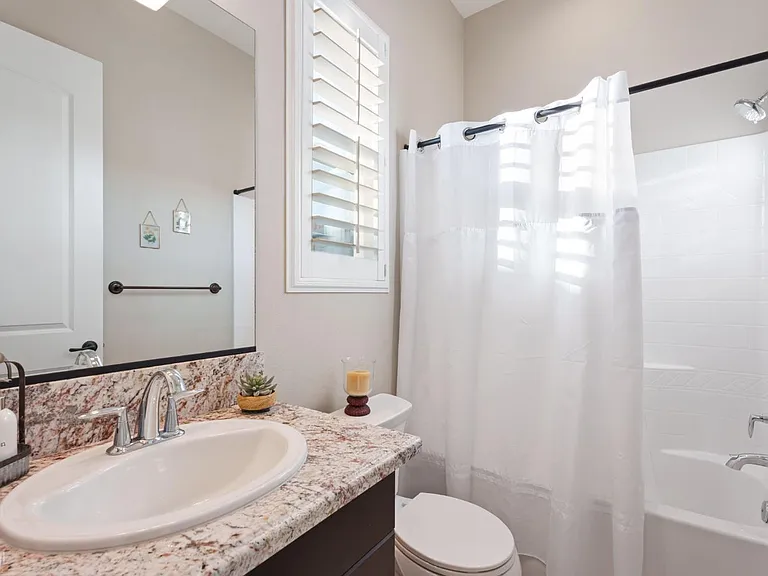 822 Overstone Ave — Photo 16