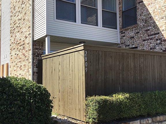 4th image of 2809 Meadow Park Dr APT C