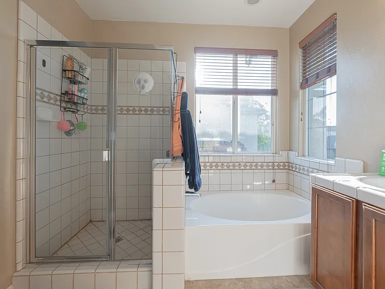 1739 W Castoro Way — Photo 4