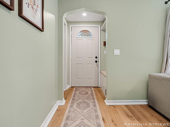 4th image of 17193 1st St