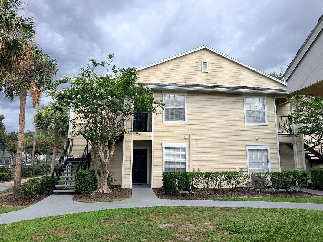 2 bed, 2.0 bath, 836 sqft, $1,650 — Photo 1