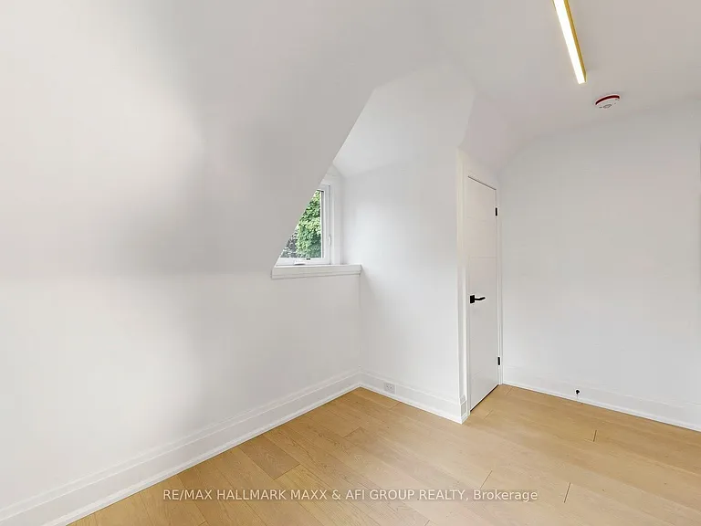 103 Ruggles Ave — Photo 25