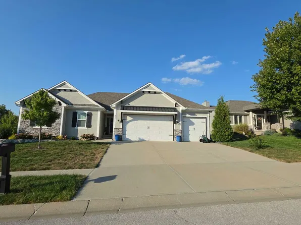 801 Seoriole Ct, Blue Springs, MO 64014