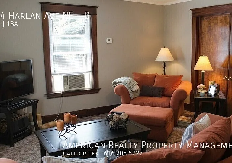 604 Harlan Ave NE #B — Photo 3
