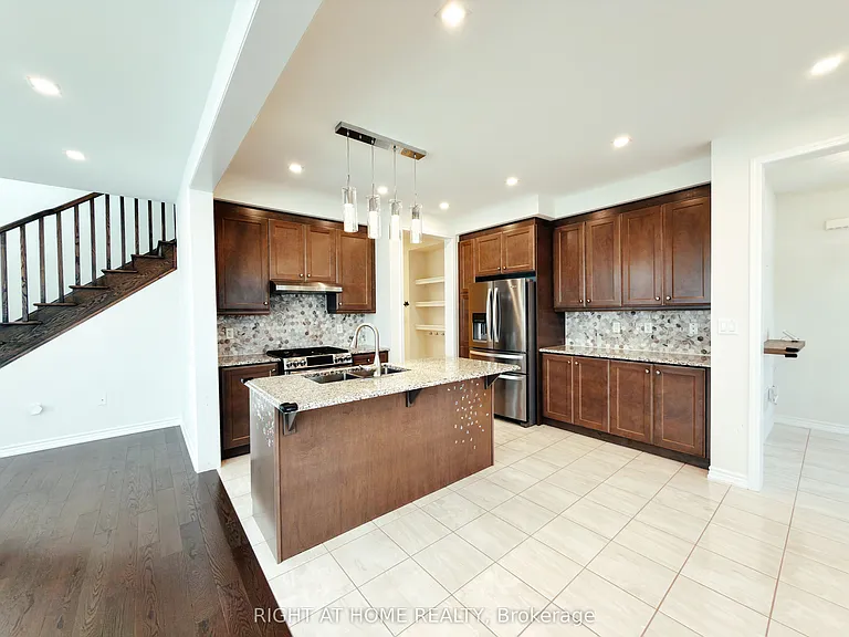 30 Boothill Dr — Photo 15