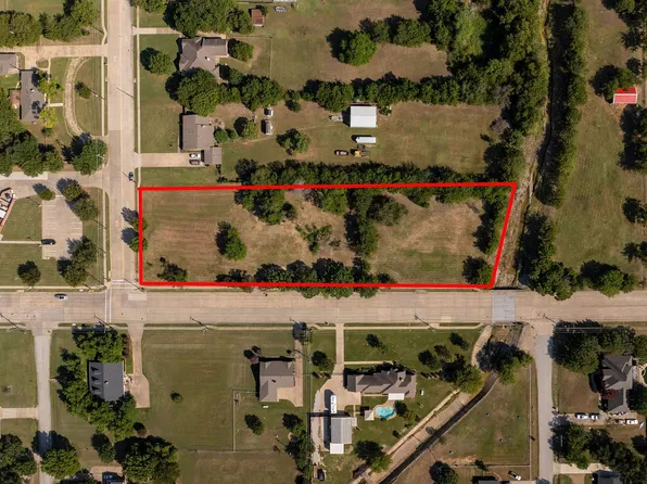 7405 Hightower Dr, Fort Worth, TX 76182