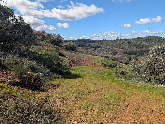 5th image of 645 Kanaka Valley Rd