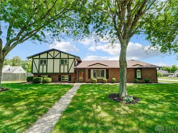 3401 Dawnridge Dr, Dayton, OH 45414