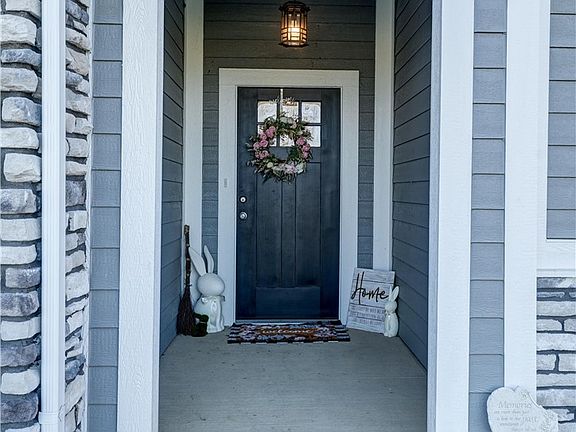 4th image of 218 Westbury Dr