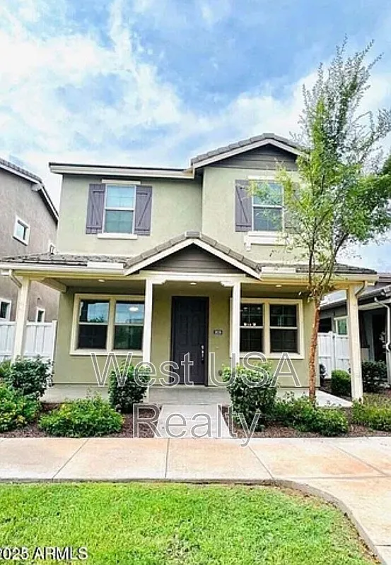3 bed, 2.5 bath, 1944 sqft, $2,125 — Photo 1