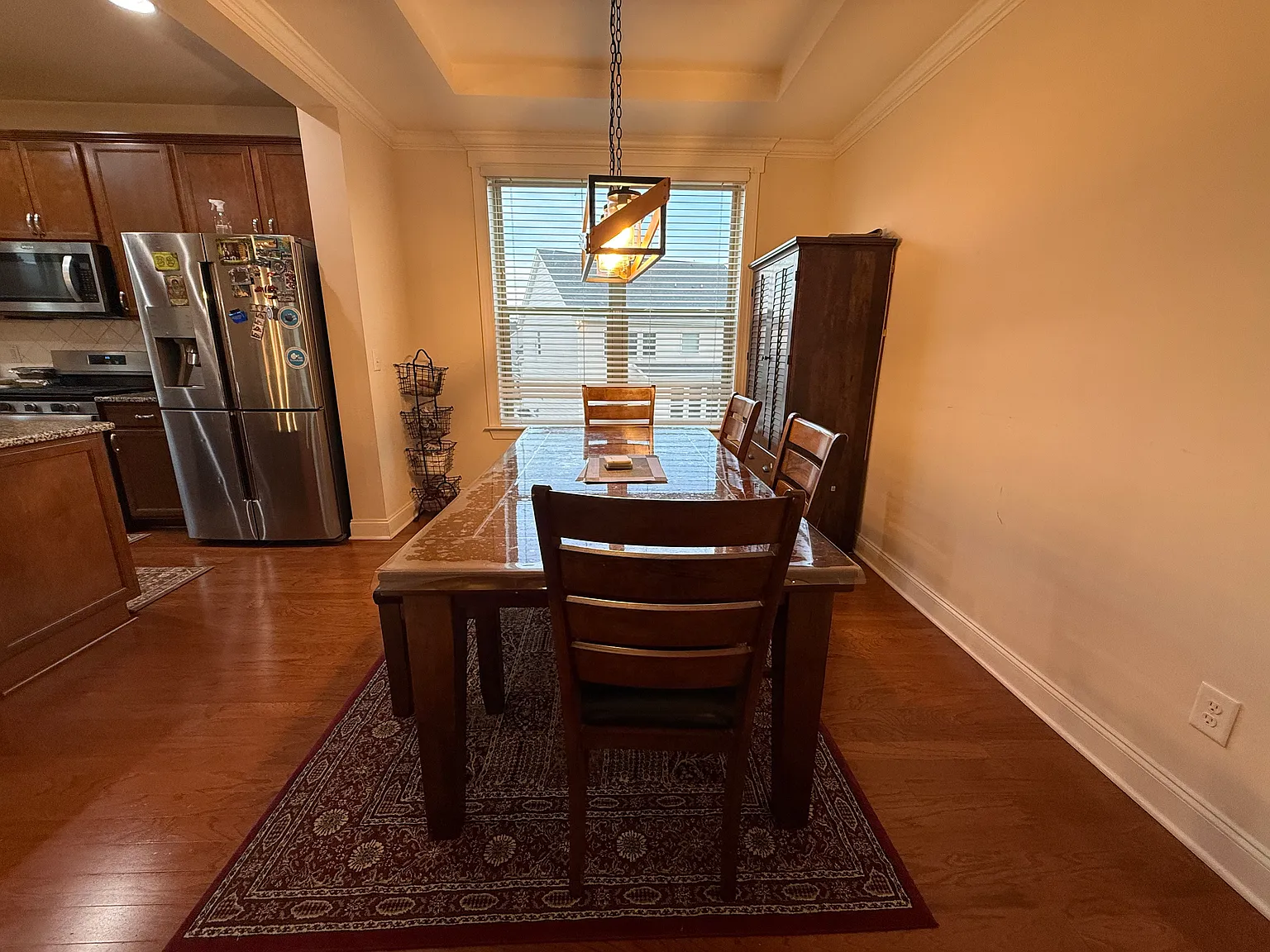 3 bed, 2.5 bath, 2420 sqft, $2,950 — Photo 3