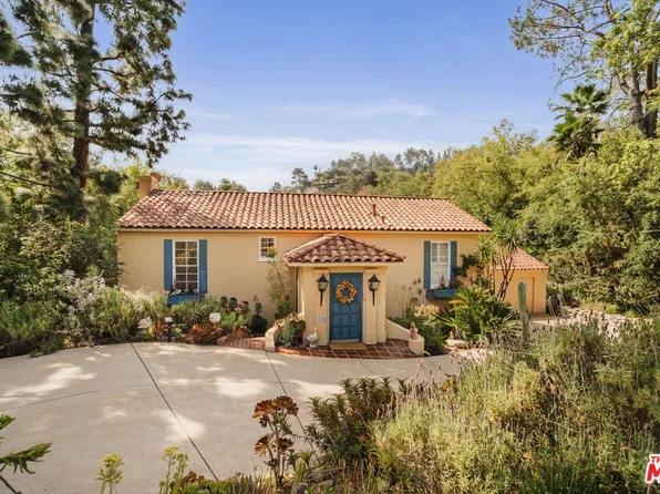 1100 Pine Oak Ln, Pasadena, CA 91105