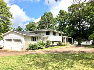 14594 Burbank Rd, Burbank, OH 44214