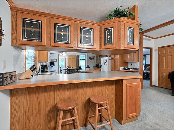 4th image of 42505 Woodcrest Drive