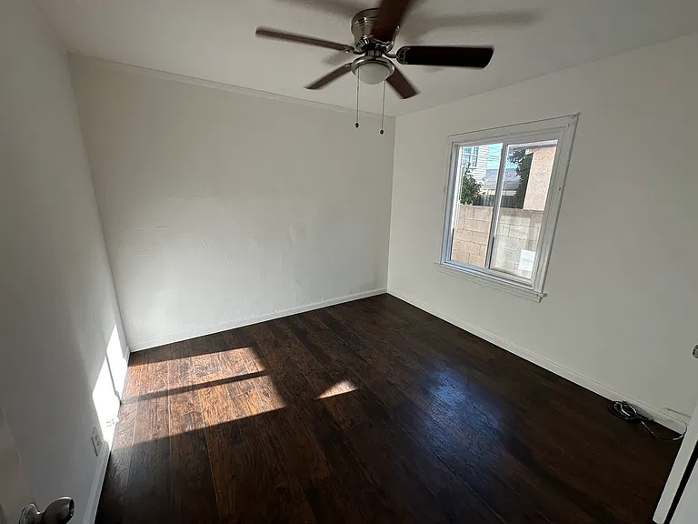 636 W Buckthorn St — Photo 10
