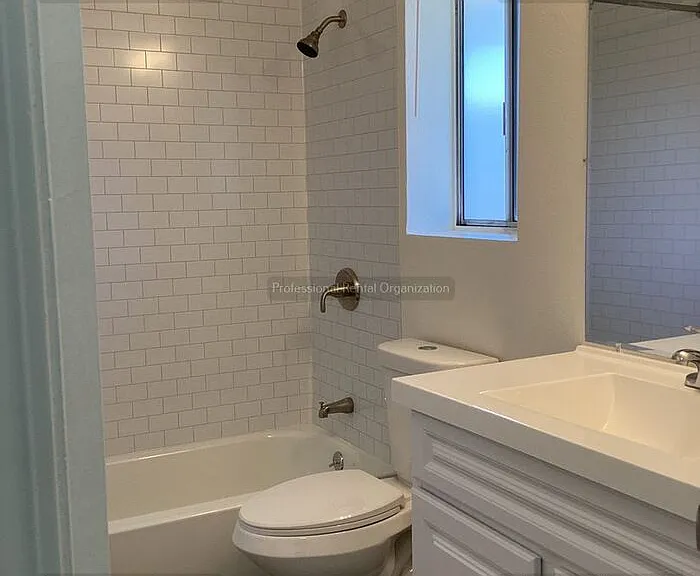445 S E St #17 — Photo 11