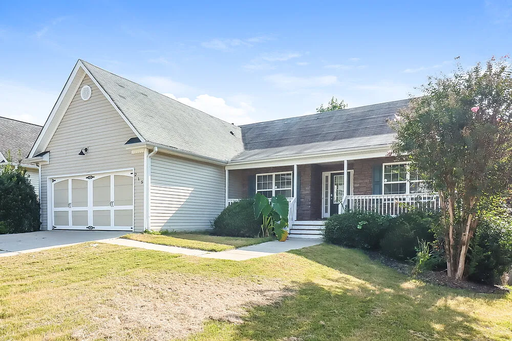 3 bed, 2.0 bath, 1626 sqft, $1,860 — Photo 4