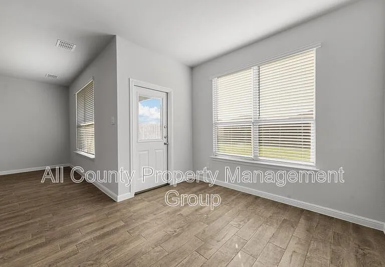 131 Orchard Pines Pl — Photo 9