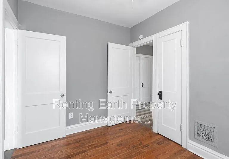 3868 Meramec St #2F — Photo 14