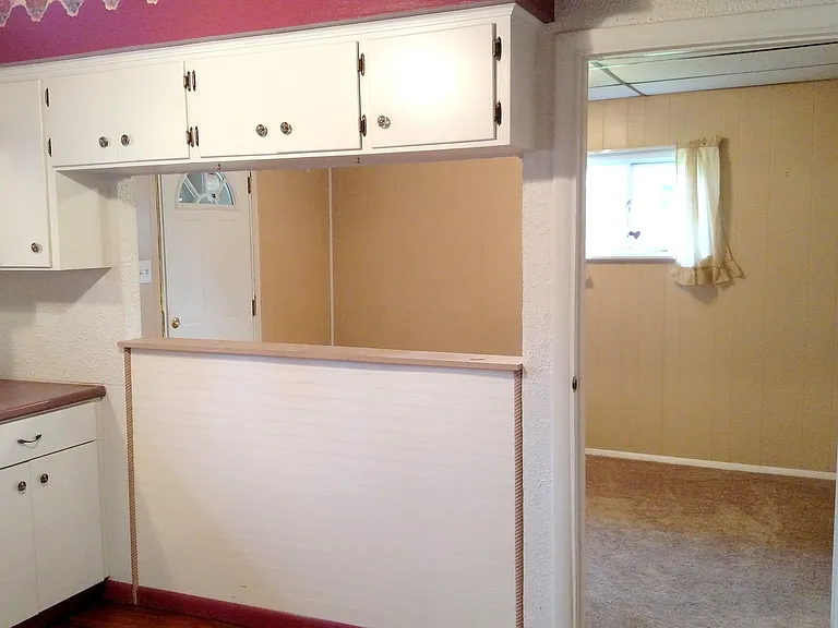 1307 Walnut St — Photo 3