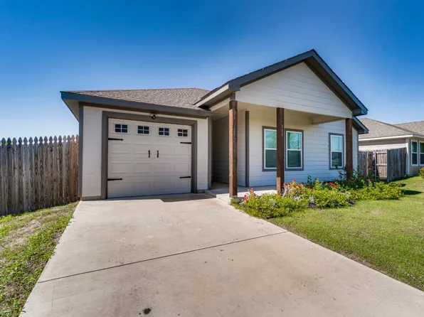 319 Blakney St, Cleburne, TX 76031