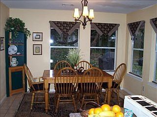 4th image of 760 Moonglow Ave