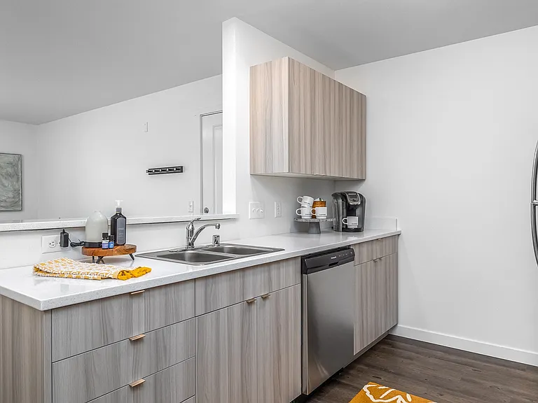Tides at Willow Pointe — Photo 15