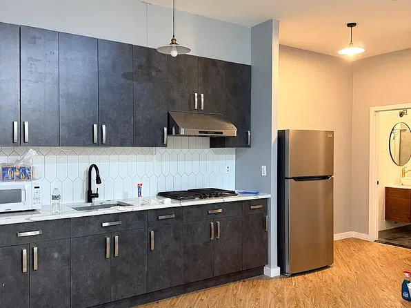 468 Hart St #1, Brooklyn, NY 11221