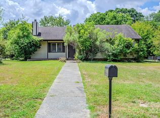 1901 Ranchwood Dr, Charlotte, NC 28217