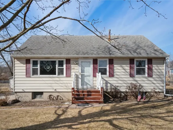 1512 Highwood Dr NW, Cedar Rapids, IA 52405