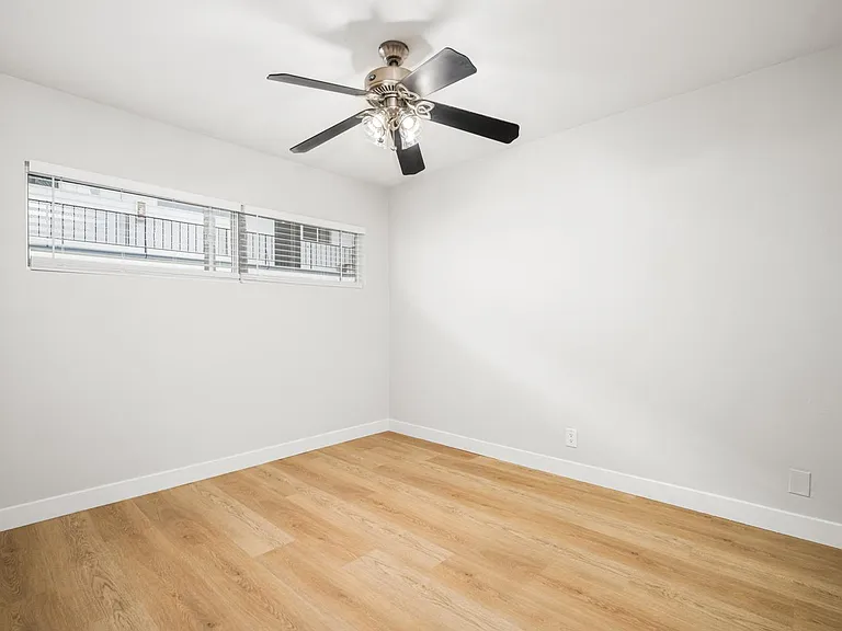 1750 Coronado Ave #6 — Photo 19