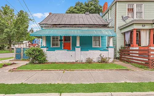 2221 Harden St Photo 1