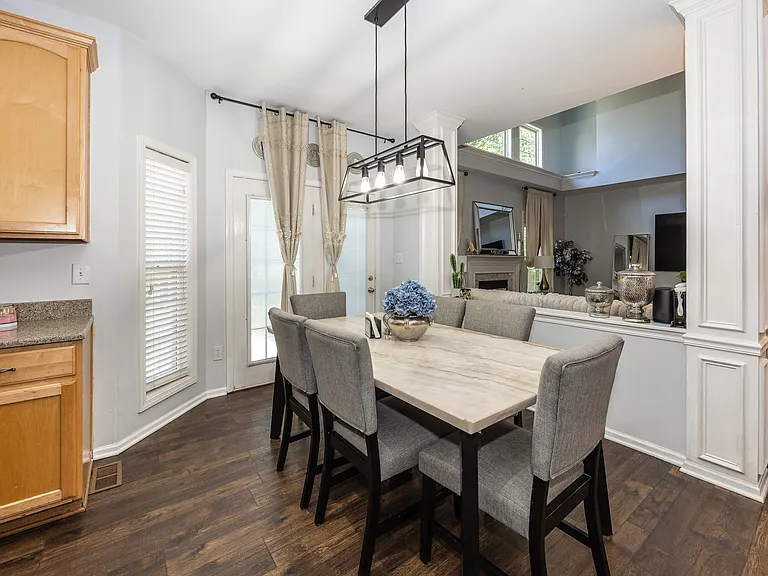 5889 Pebblestream Dr — Photo 14