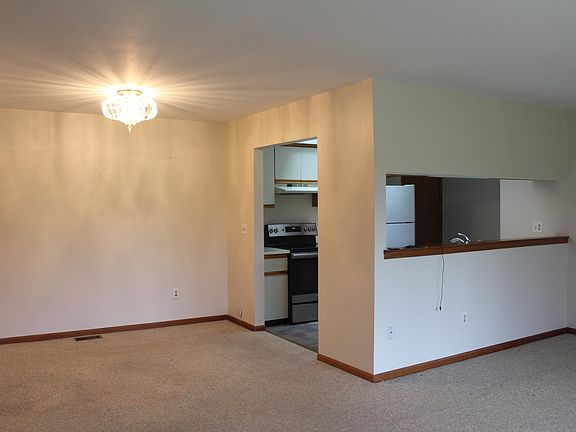 4th image of 14948 Hartford Ct