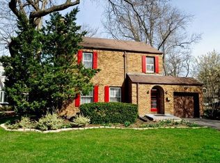 1011 Arbor Ave, Wheaton, IL 60189