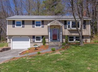8 Kingsbury Ln, Billerica, MA 01821