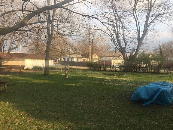 5th image of 639 S Biltmore Ave