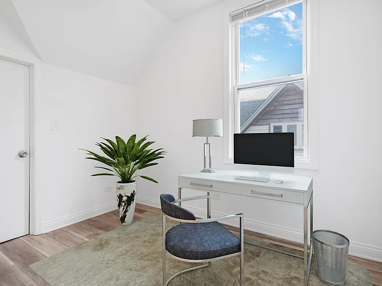 2634 N Lawndale Ave #3 — Photo 5