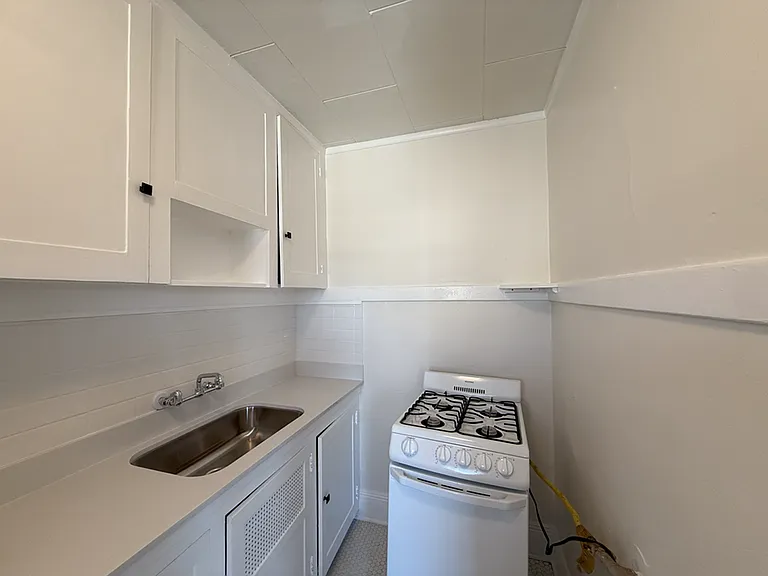 Glen Ellen Apartments — Photo 12