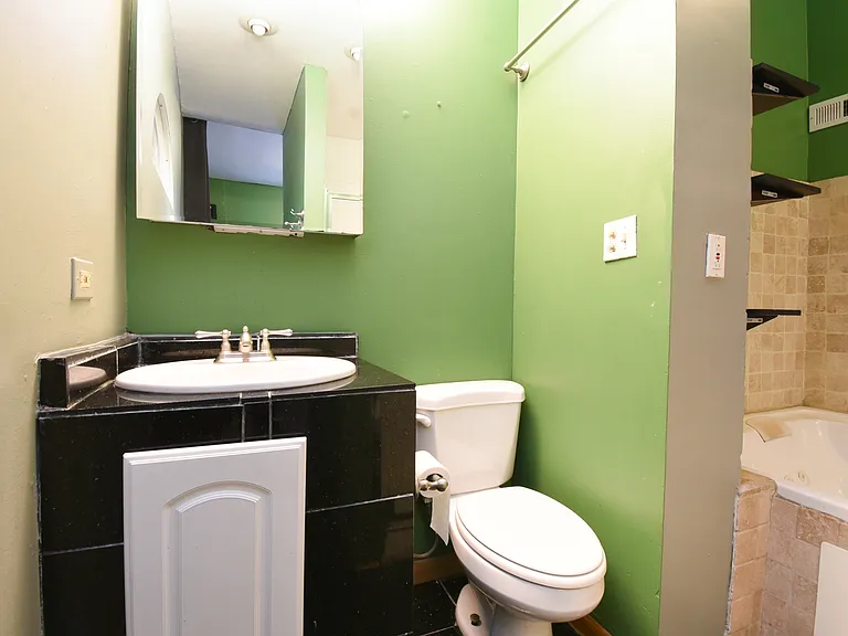 3332 W Le Moyne St — Photo 23