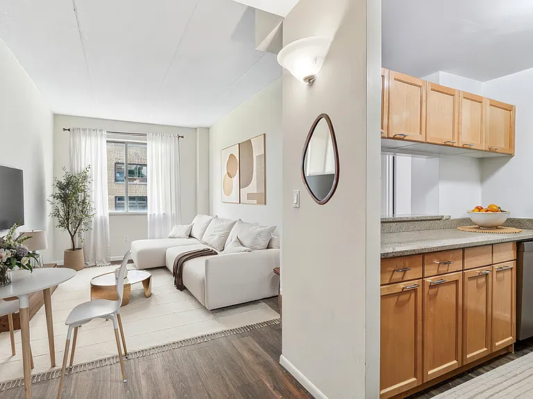 345 E 64th St #8E — Photo 2