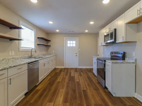 587 E Matthews, Brookland, AR 72417