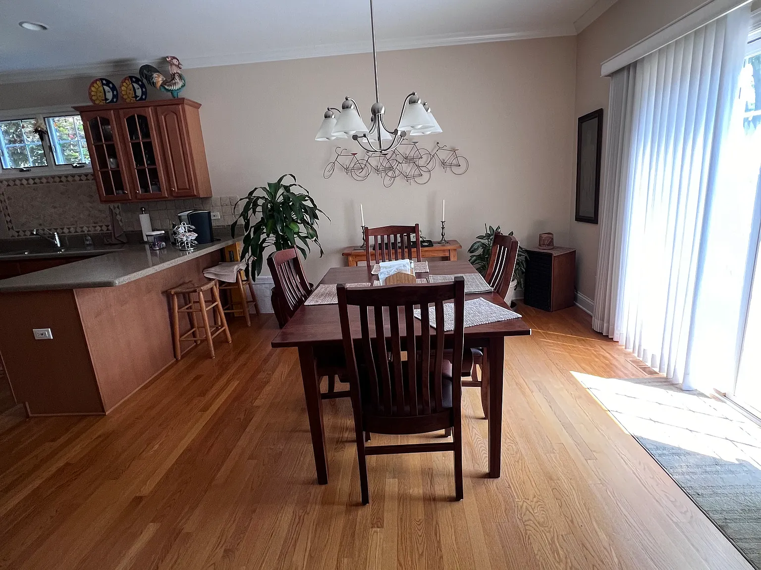 3 bed, 2.5 bath, 2170 sqft, $4,150 — Photo 3