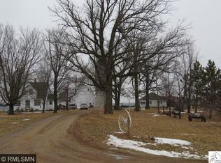 7457 Pokegama Lake Rd, Grasston, MN 55030