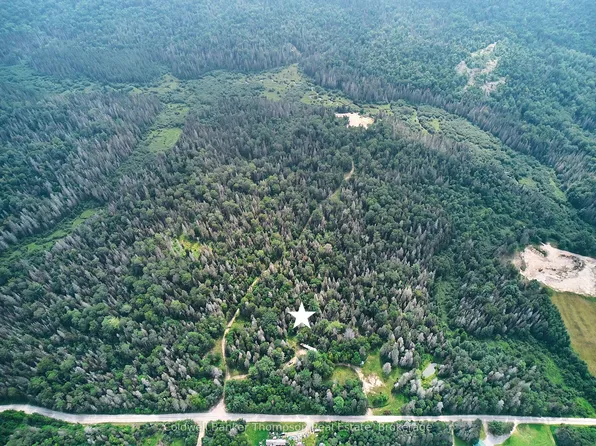 185 Halls Rd E, Magnetawan, ON P0A 1Z0