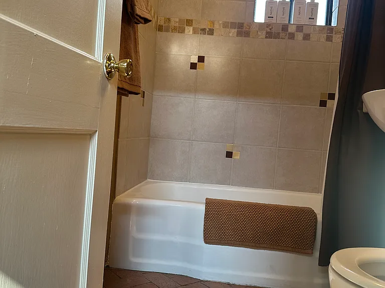 441 S 4th Ave — Photo 9