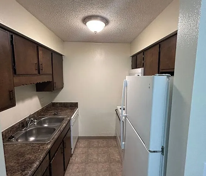 3809 University Ave #18 — Photo 3