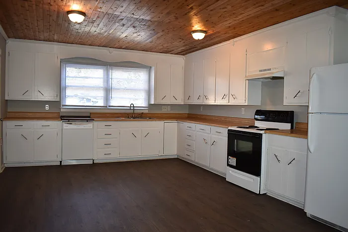 2629 Orchid Ave — Photo 2